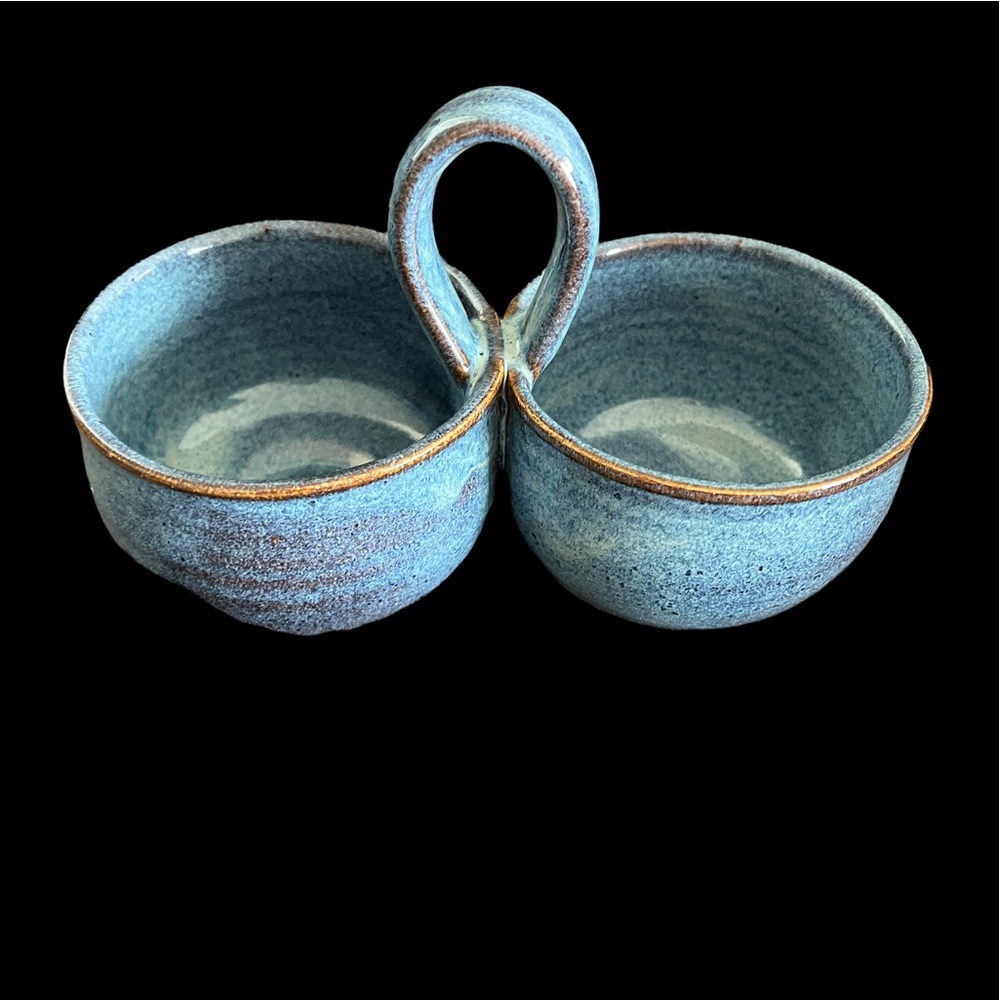Vintage Pottery Condiment Set. Signature on bottom blue - Picture 2 of 7
